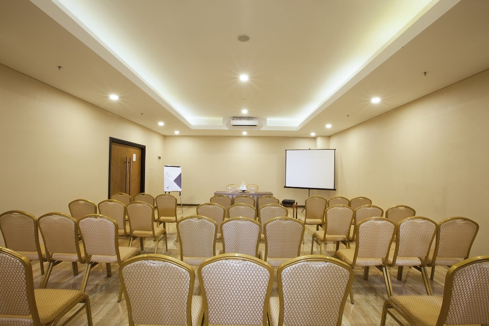 VERSE HOTEL CIREBON 59/72