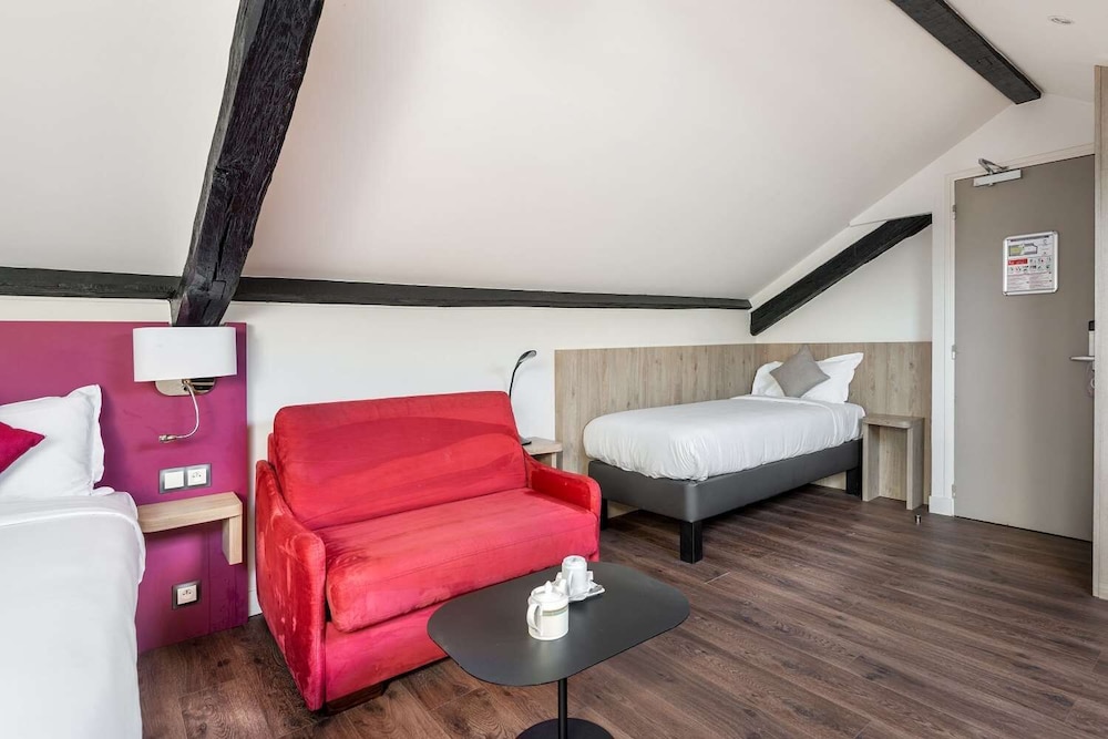 Hotel Courcelles Mederic 17/39