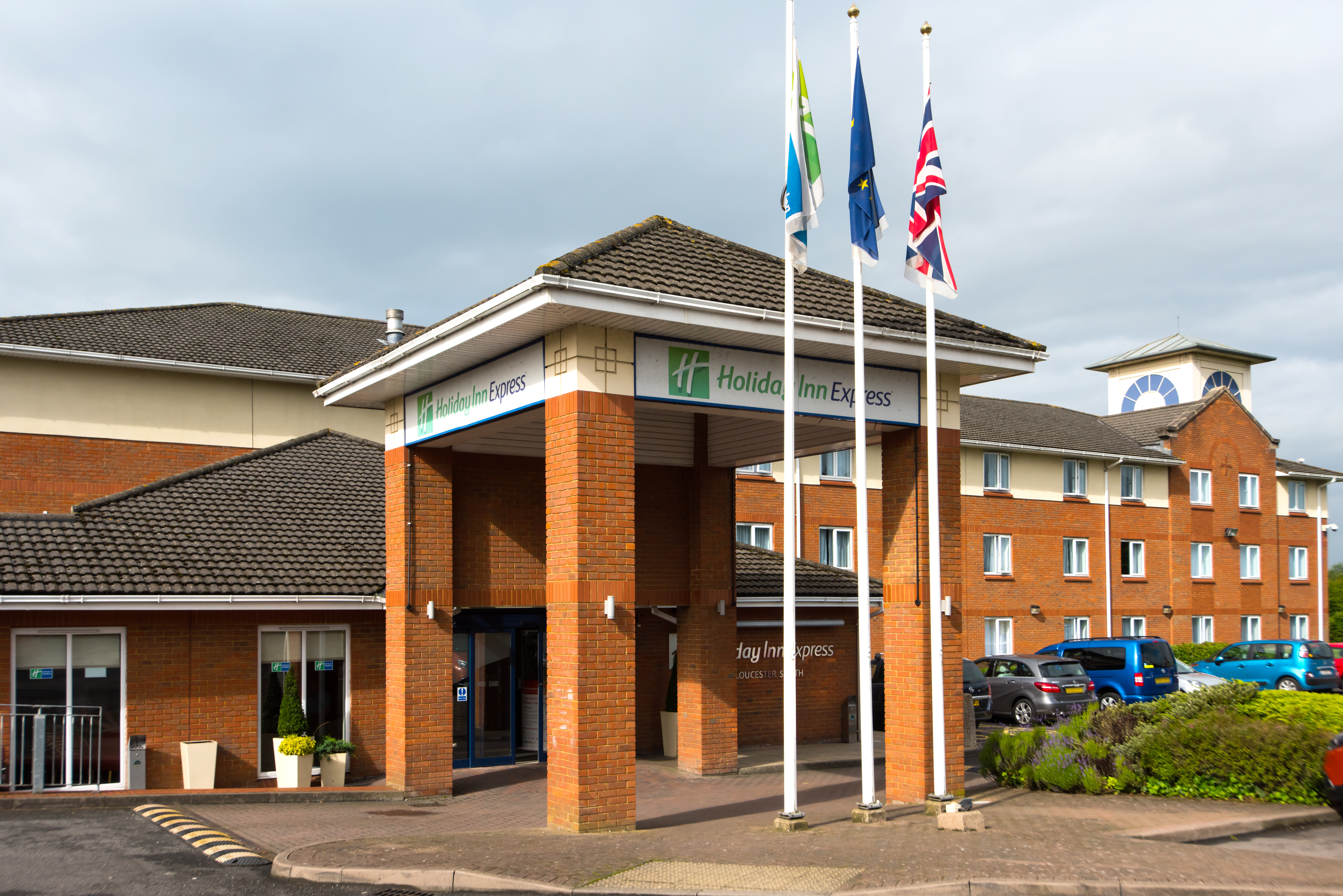Holiday Inn Express Gloucester South 6/24