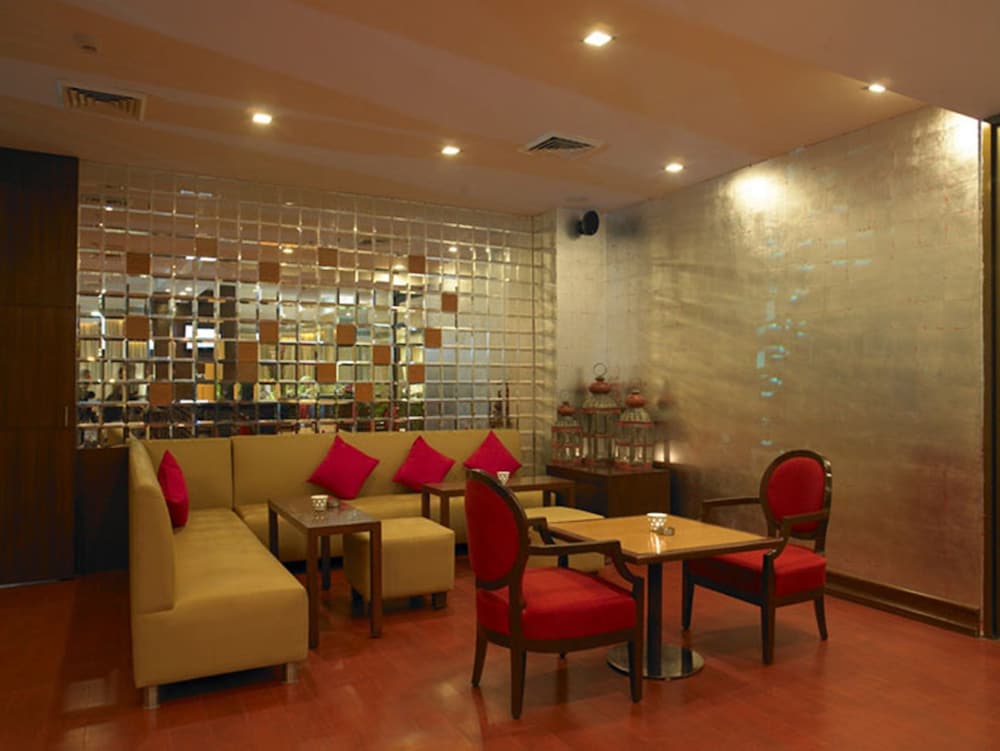 Royal Orchid Central Jaipur 33/58