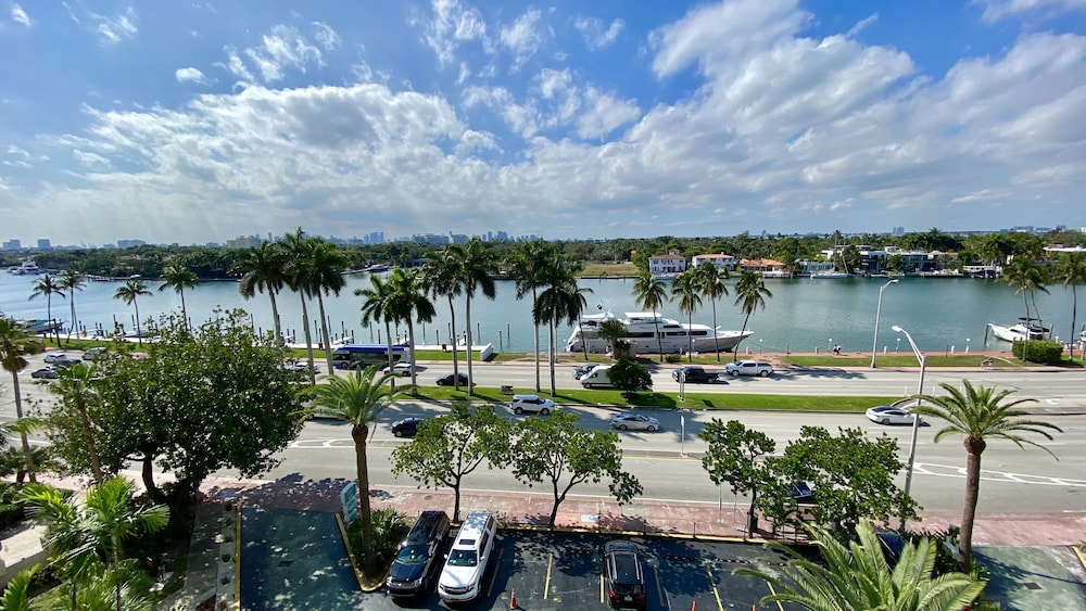 Seacoast by Miami Ambassadors 30/33