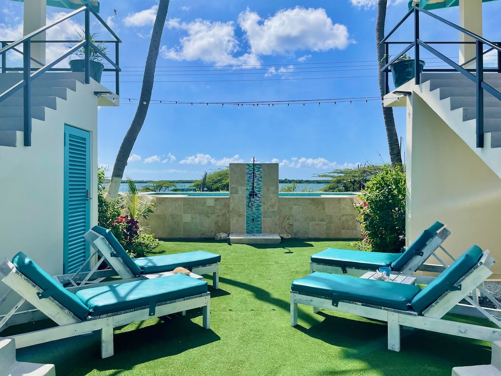 The Vistalmar Ocean View Apartments 43/50