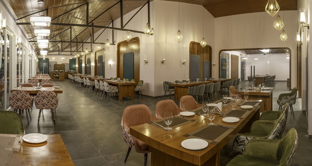 Excel Hotels & Resorts Corbett 29/49