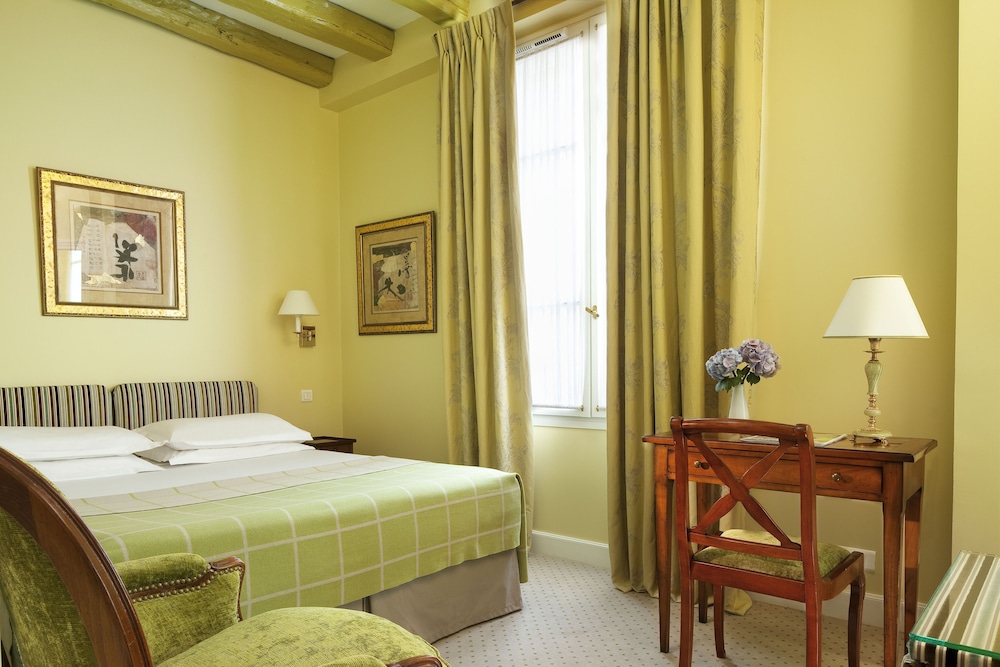 Le Relais Saint Honore 19/42