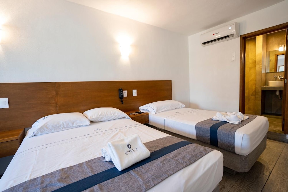 Hotel Star Manzanillo 25/65
