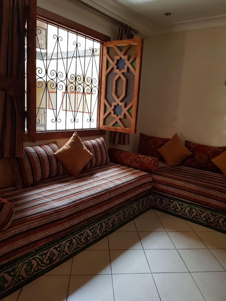 HOTEL ALI 48/72