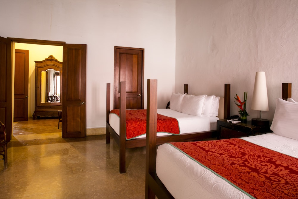 SPECIAL, SUITE, TWIN BEDS