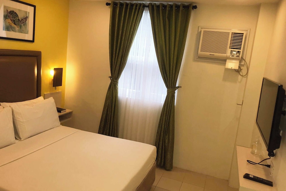 Cebu Uncle Tom's Cabin Hotel 31/66