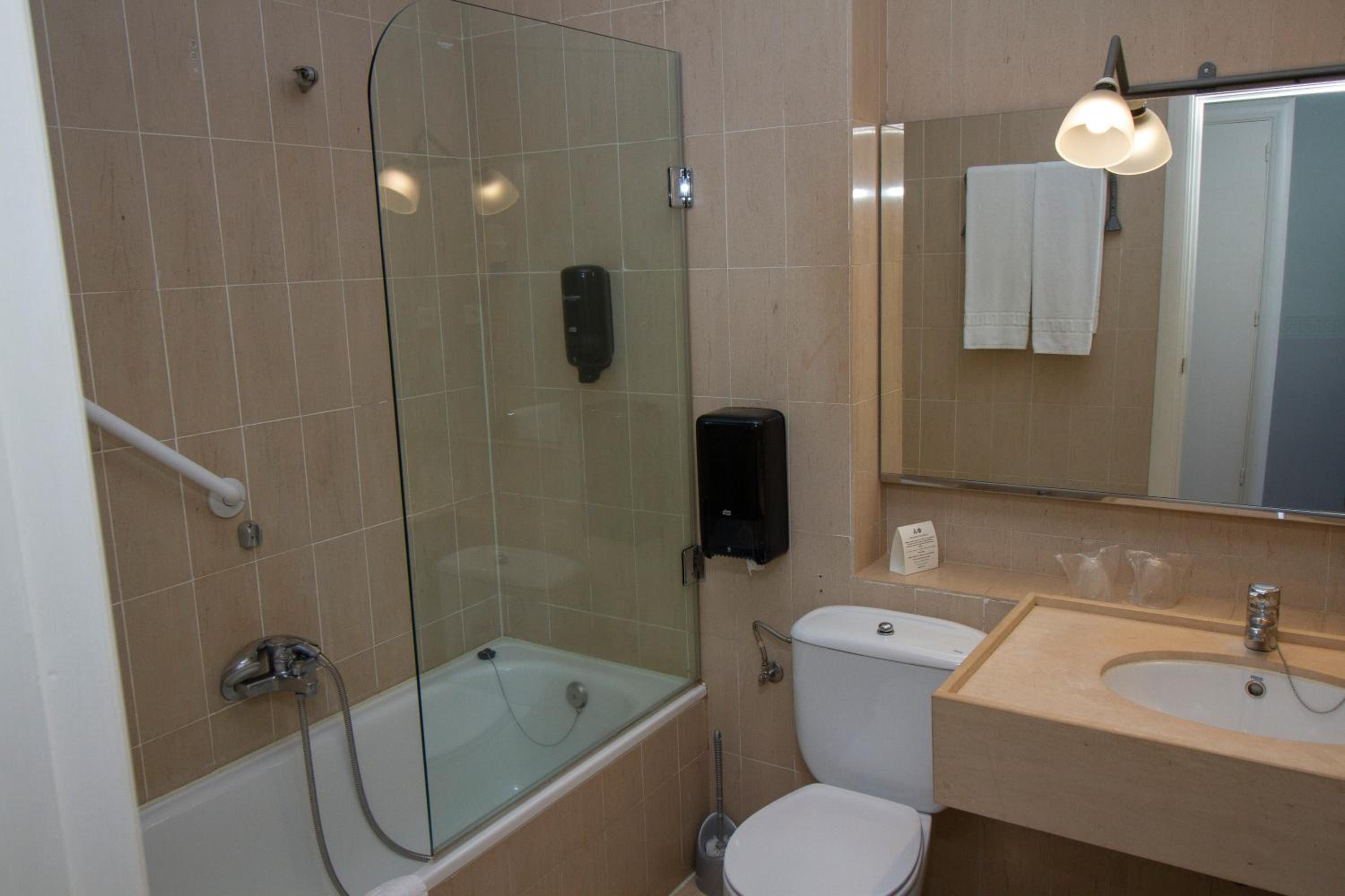 Hotel Azar 54/59