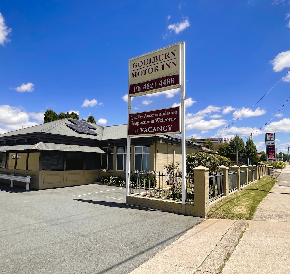 Goulburn Motor Inn 9/59