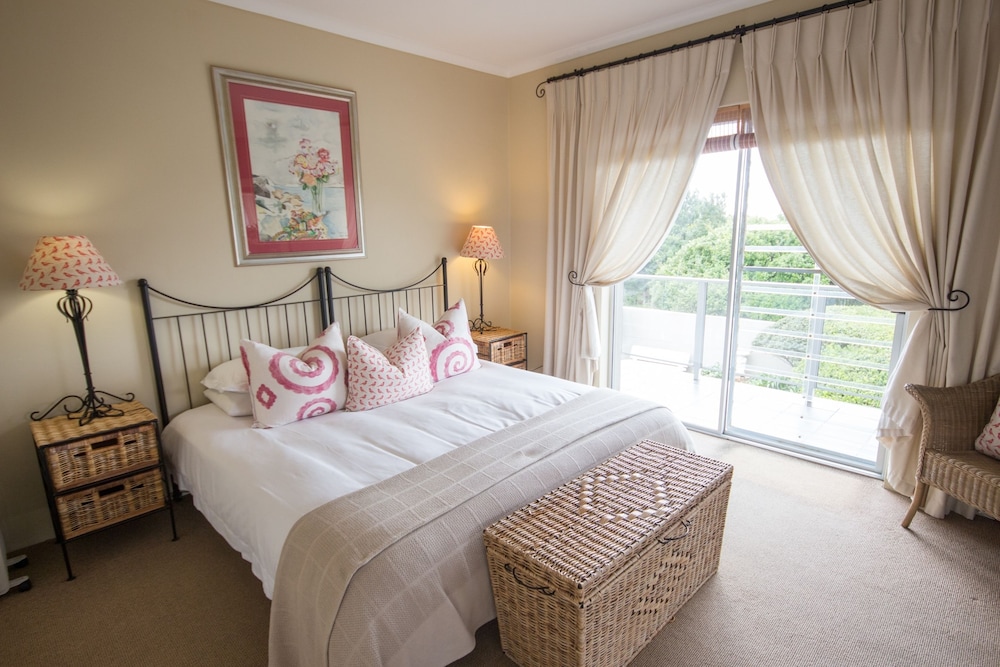 Headlands House Guest Lodge 11/50