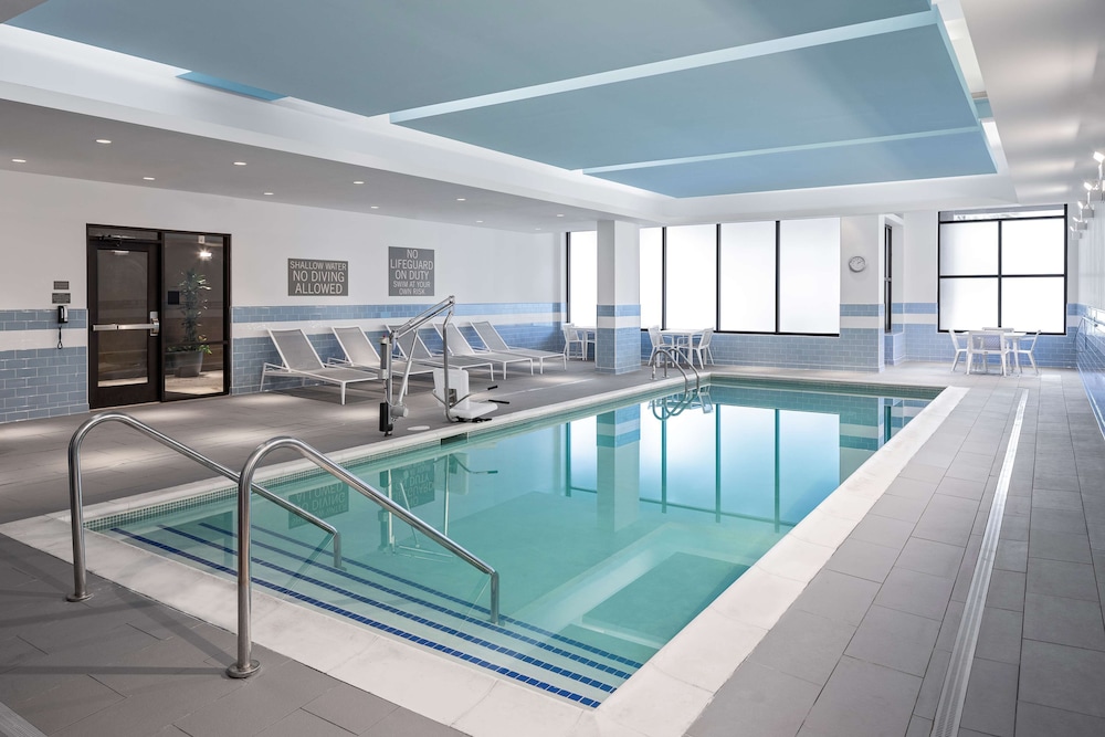 Hyatt Place Mount Pleasant Towne Centre 17/45
