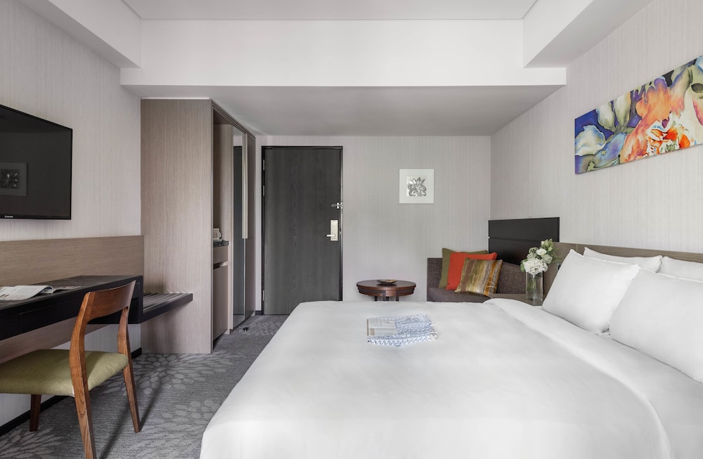 LUXURY, KING BED, MOUNTAIN VIEW