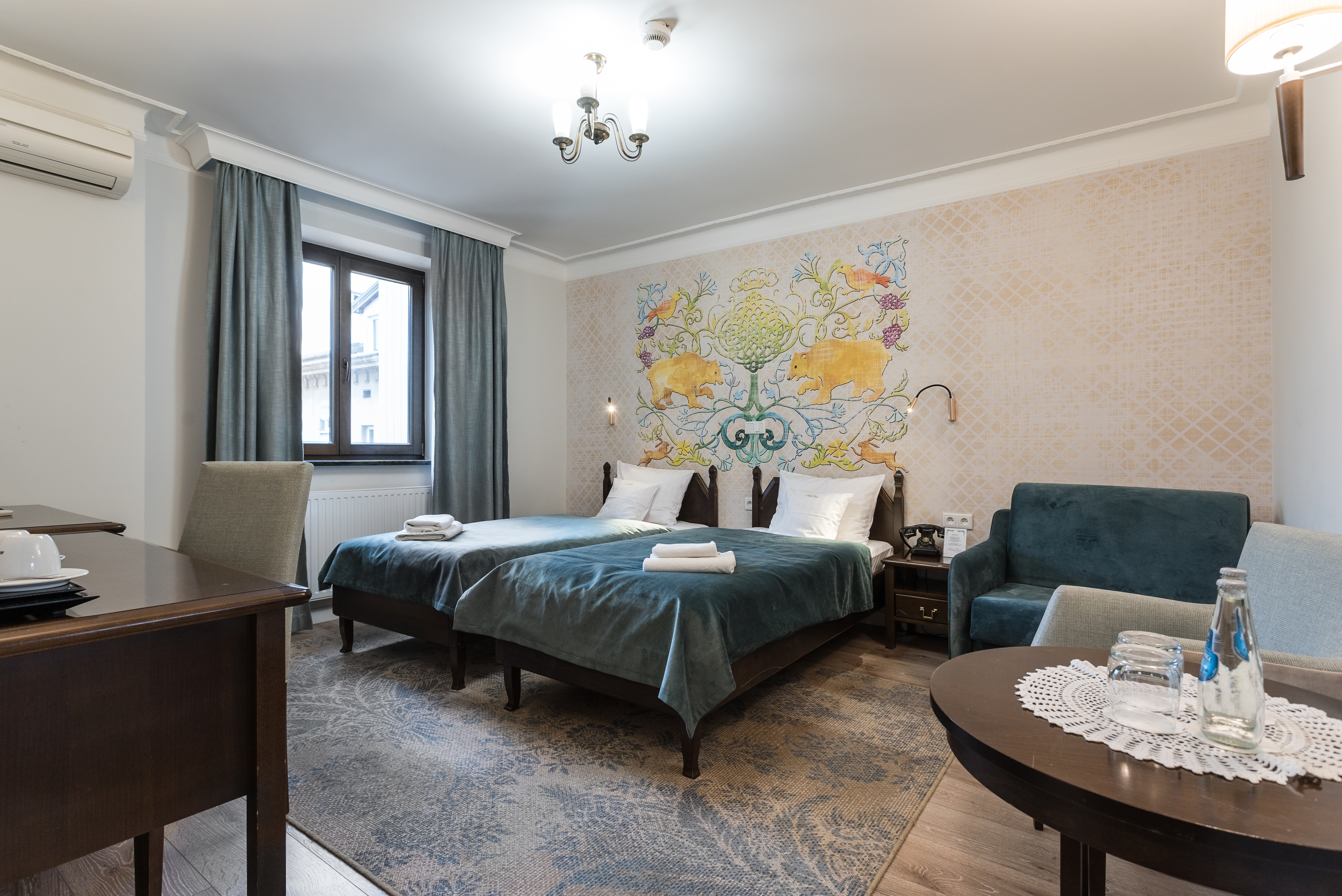 TRIPLE ROOM