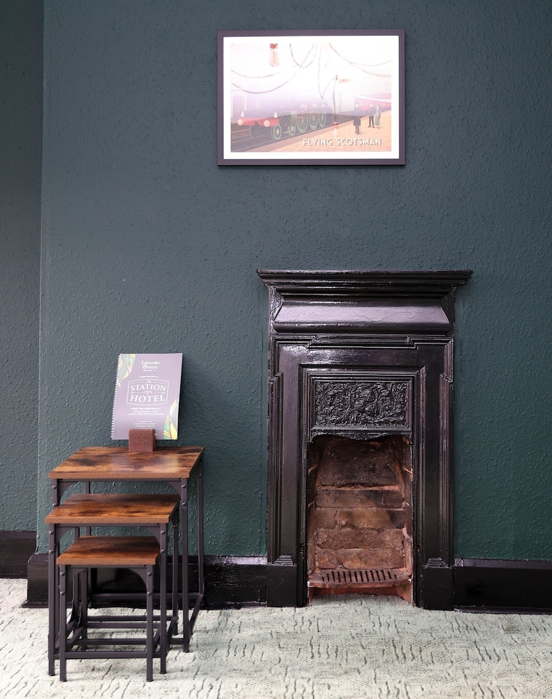 Station Hotel 3/56