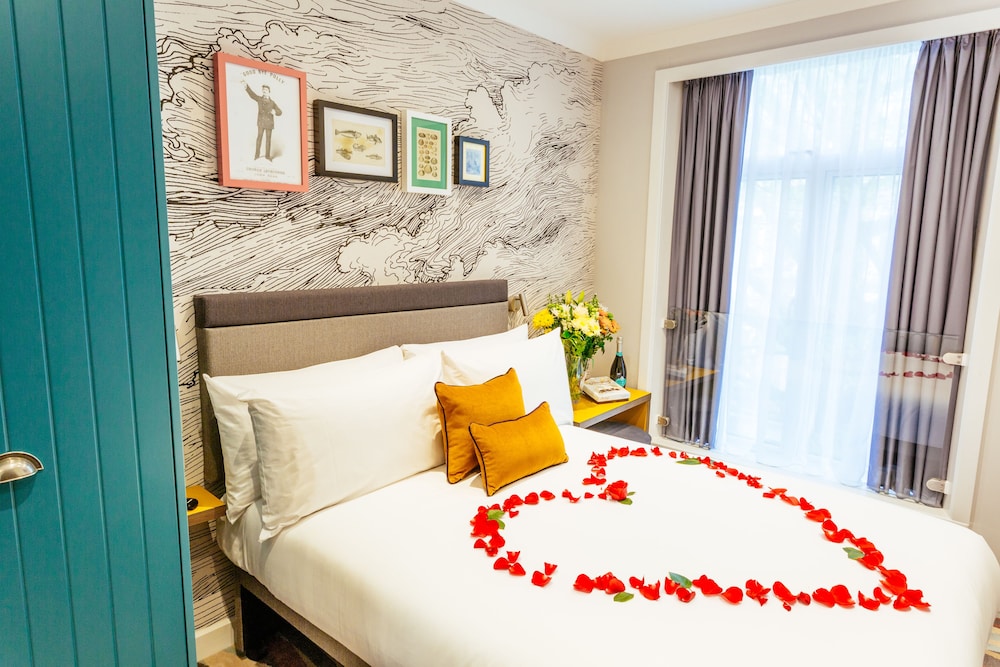 STANDARD, DOUBLE BED