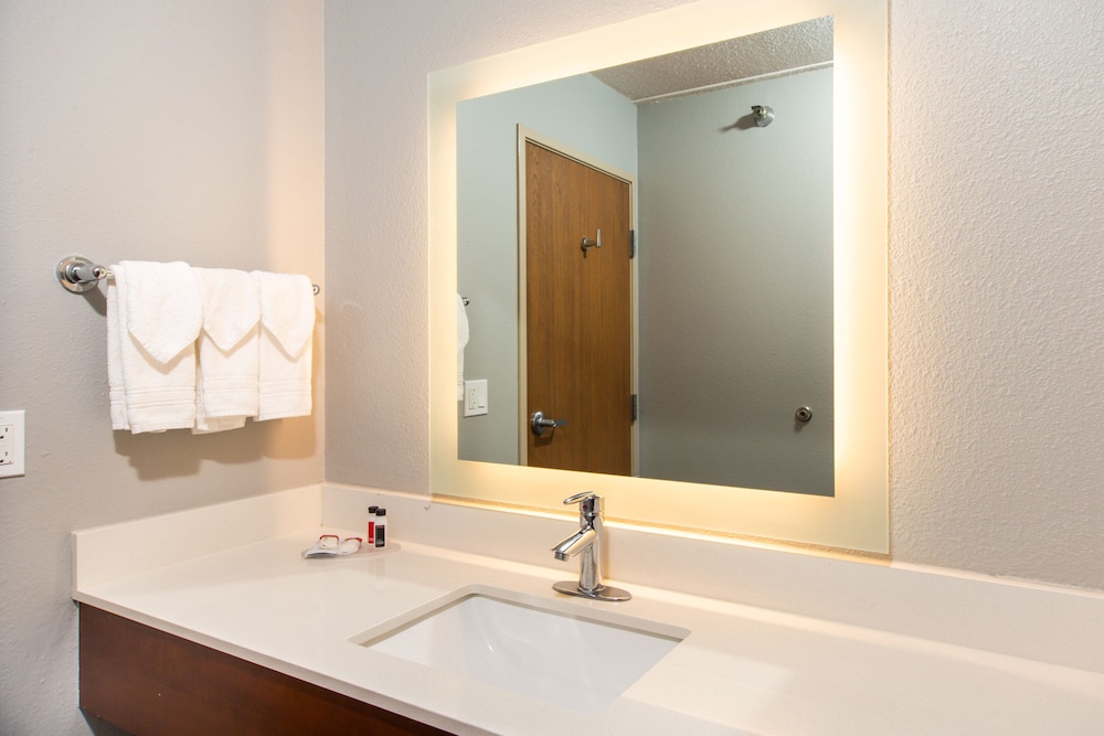 جناح بسرير كينج لذوي الإعاقة، Americinn By Wyndham Rapid City 5/5