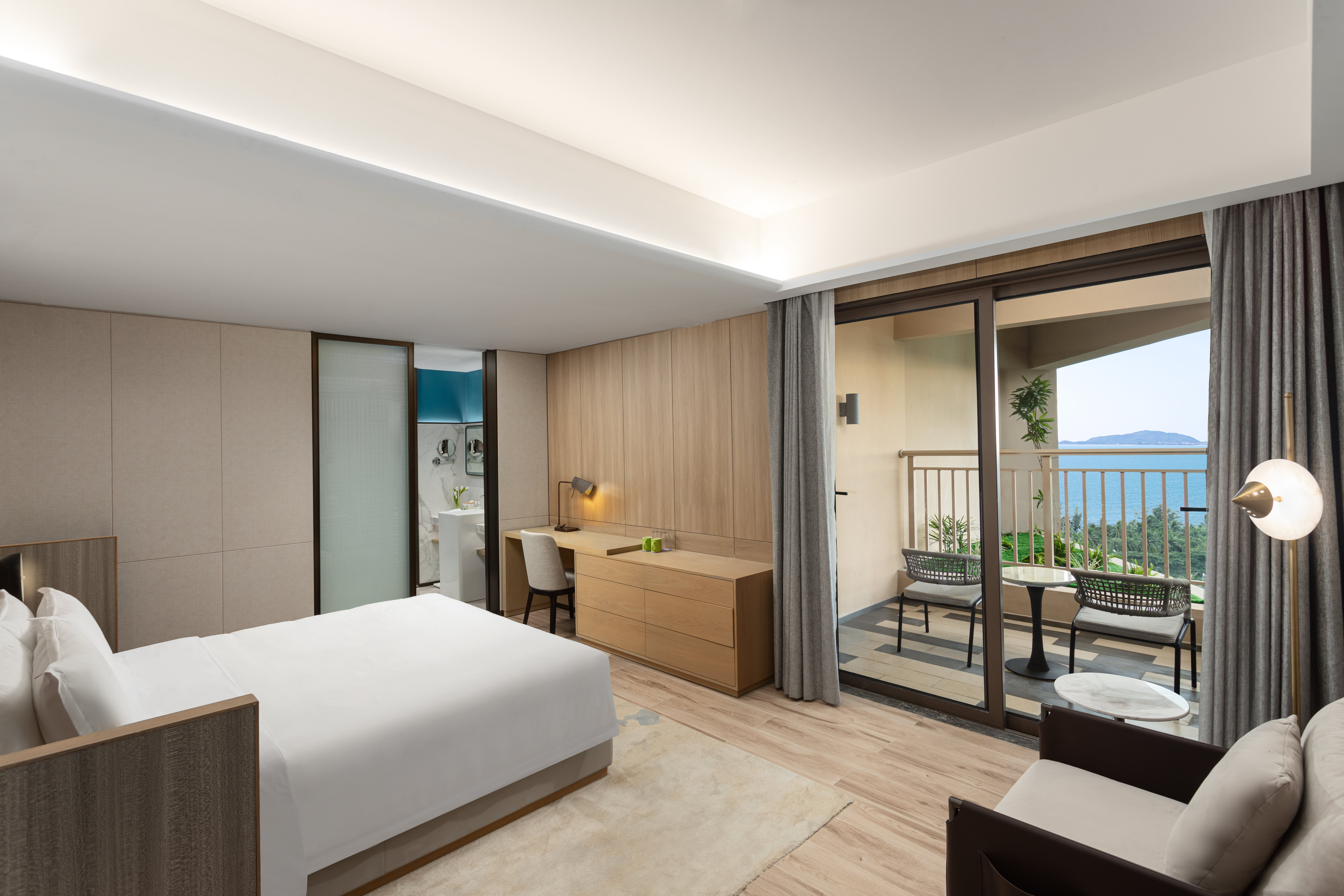 HOLIDAY INN RESORT SANYA BAY 8/50