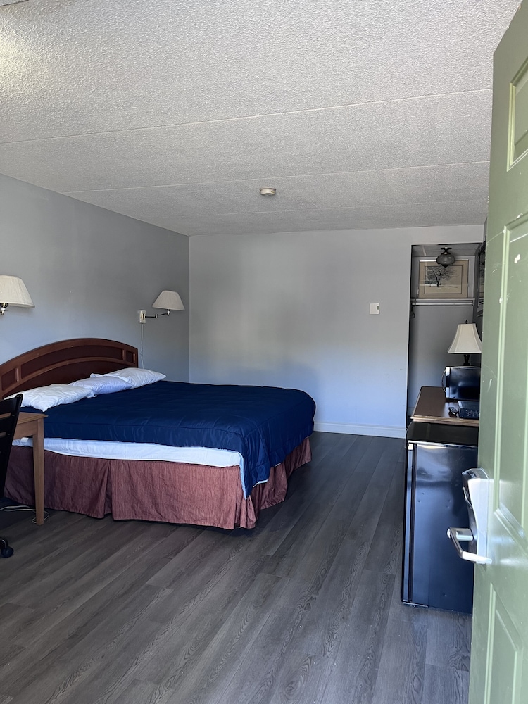 Knights Inn Midland 7/32