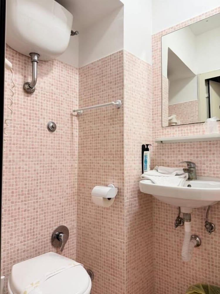 غرفة رباعية بأربعة أسرّة، Concorde Hotel 5/5