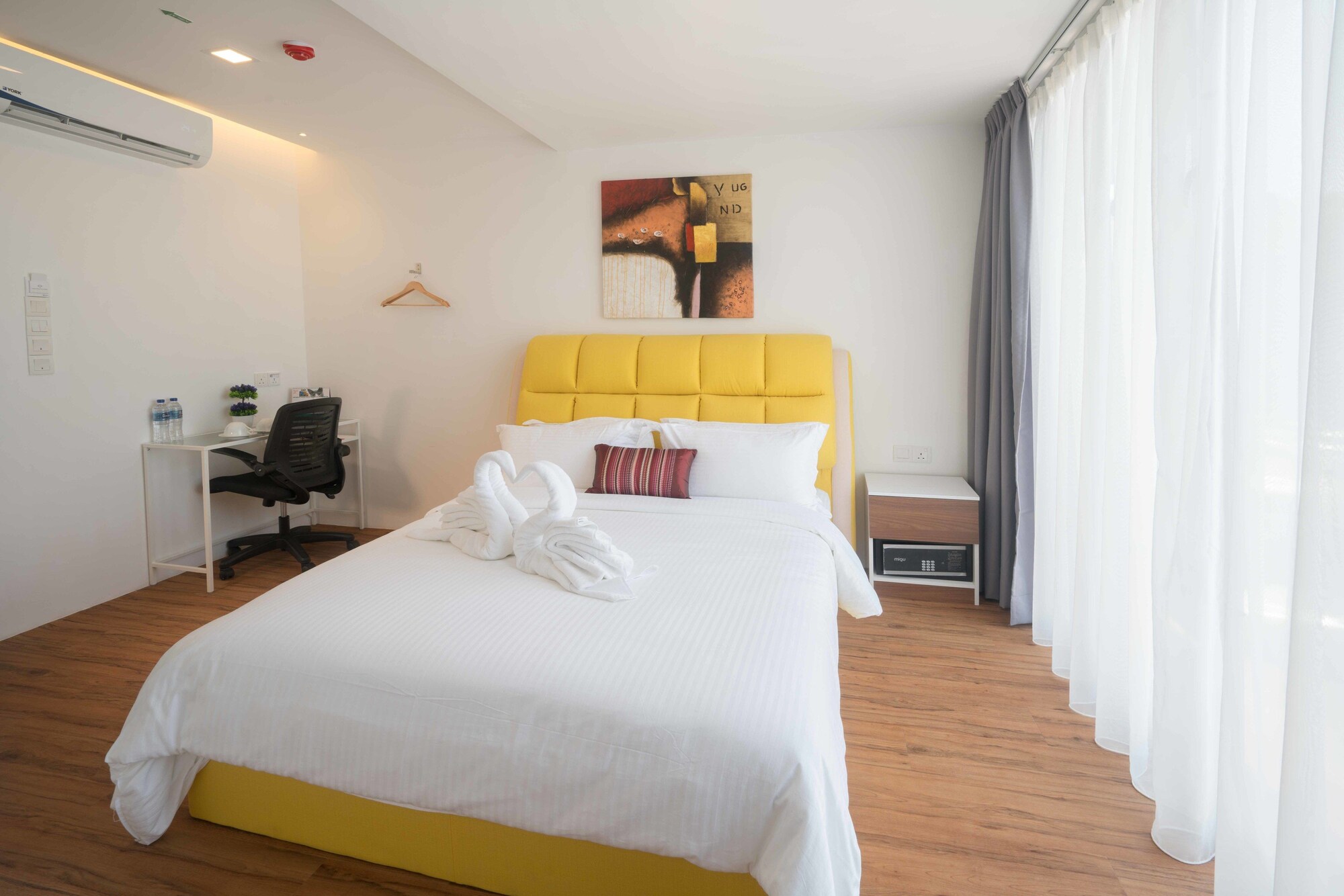 Family Suite, 2 Queen Beds, City View