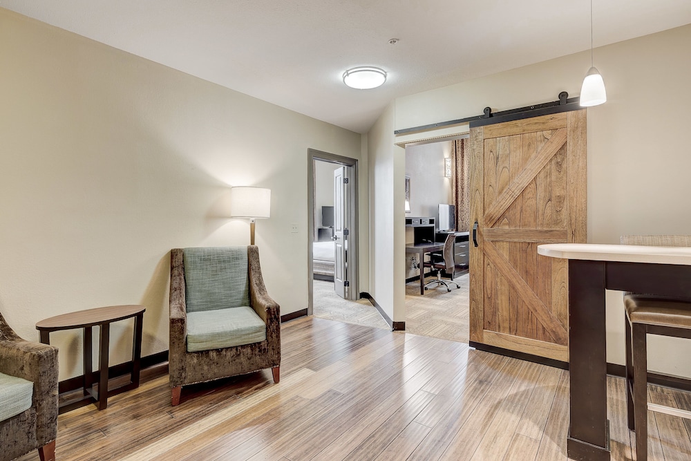 Staybridge Suites BALTIMORE INNER HARBOR 57/80