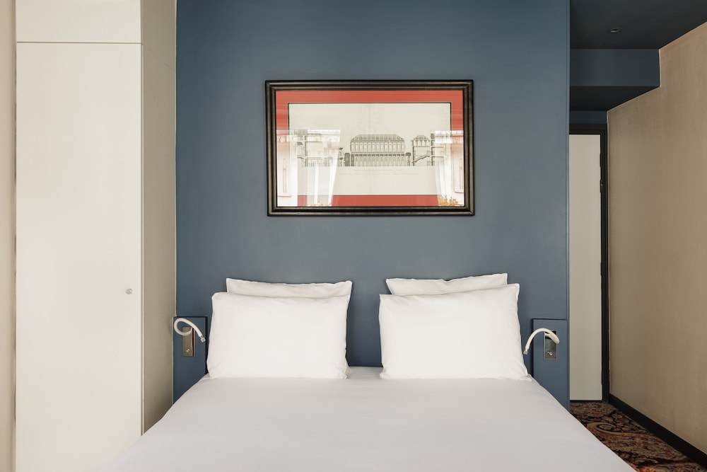 NEW Hotel Republique 13/52