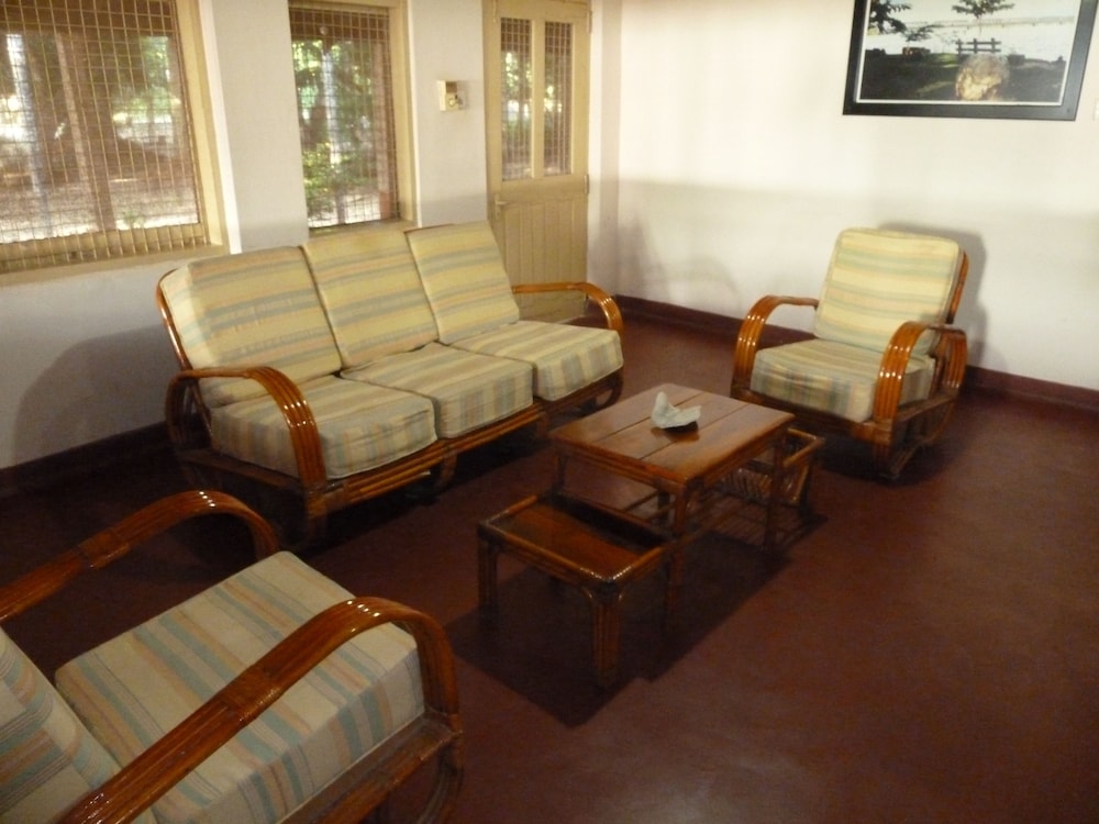 Riviera Resort 43/67