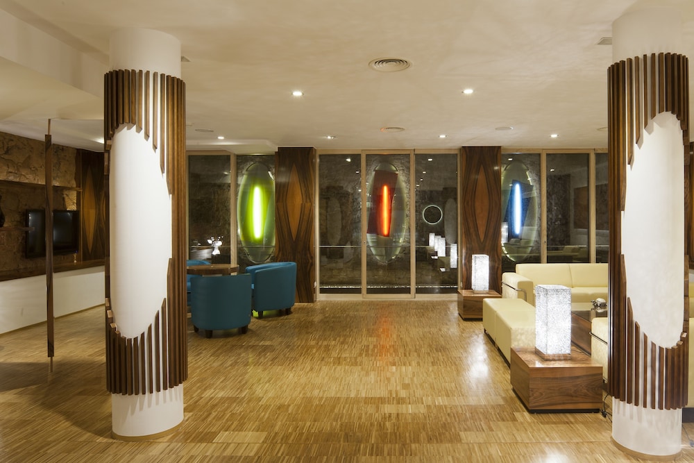 Ako Suite Hotel 17/37