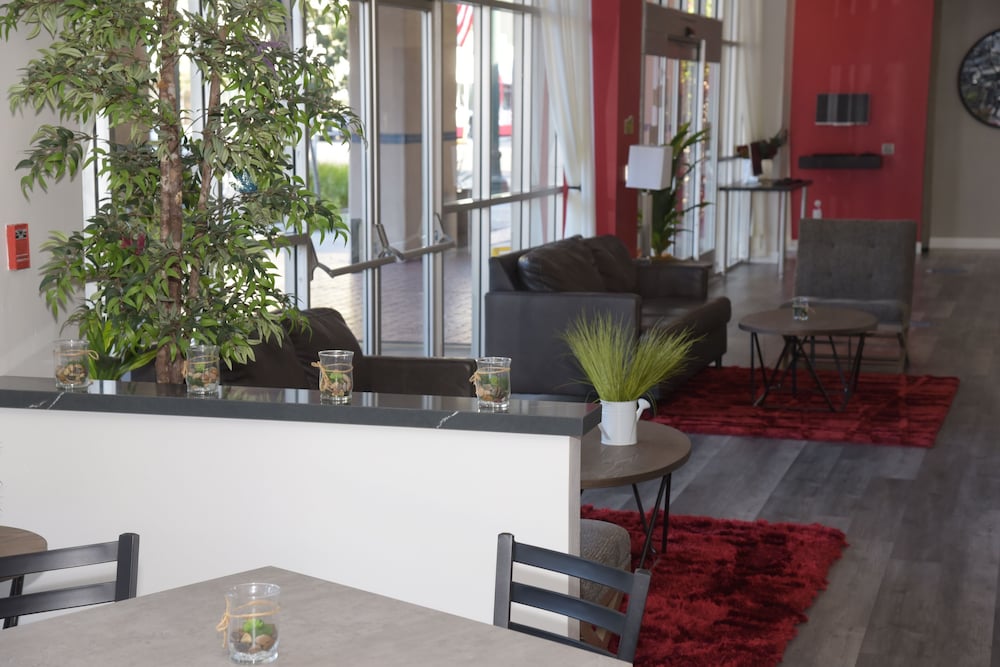 restaurant cafeteria