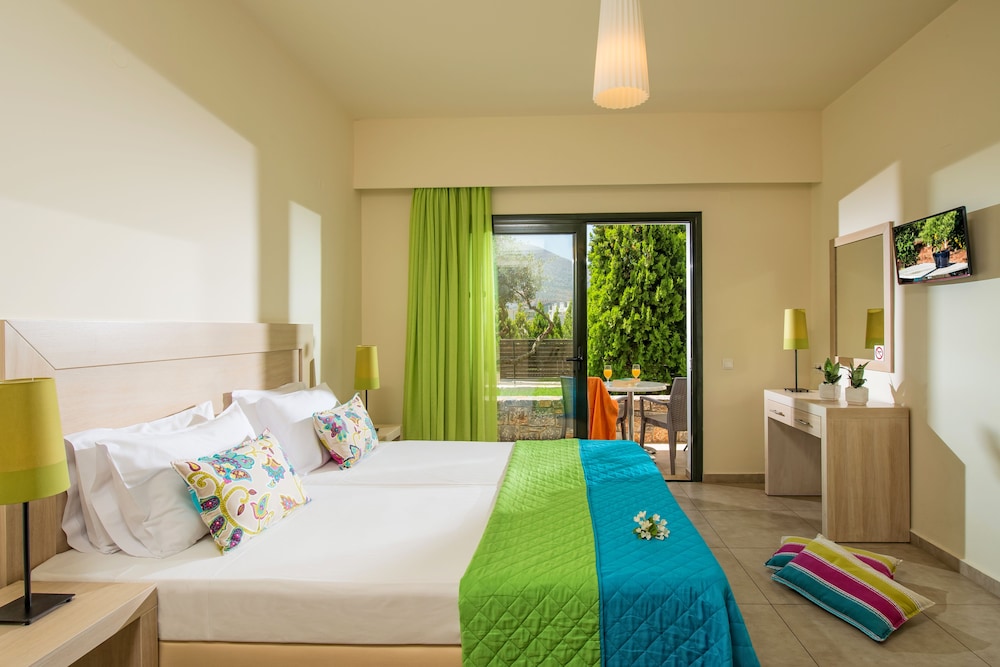 Kristalli Hotel 12/40