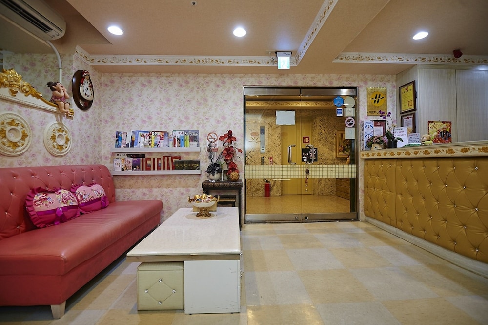 Gwawa Hotel 30/49