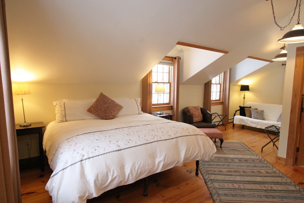 The Old Saco Inn 16/72