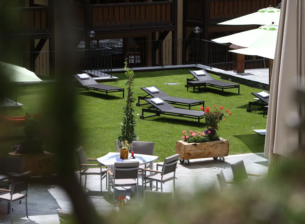 Resort Hotel Alex Zermatt 68/71