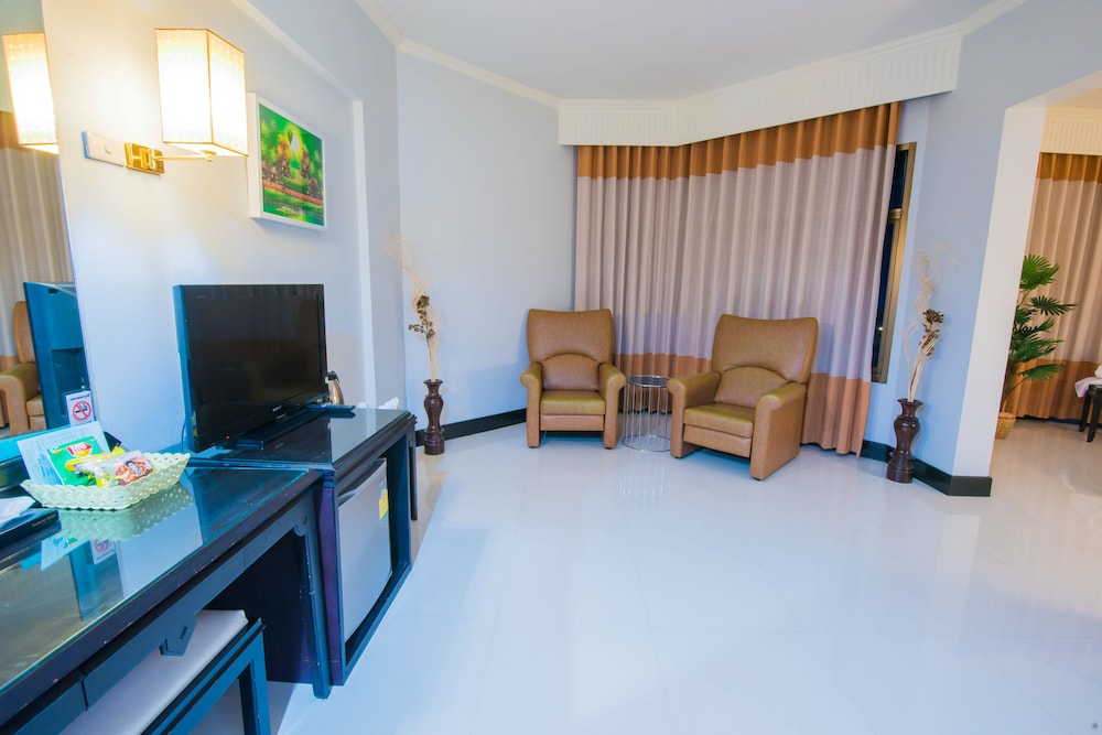Asawann Hotel 48/68