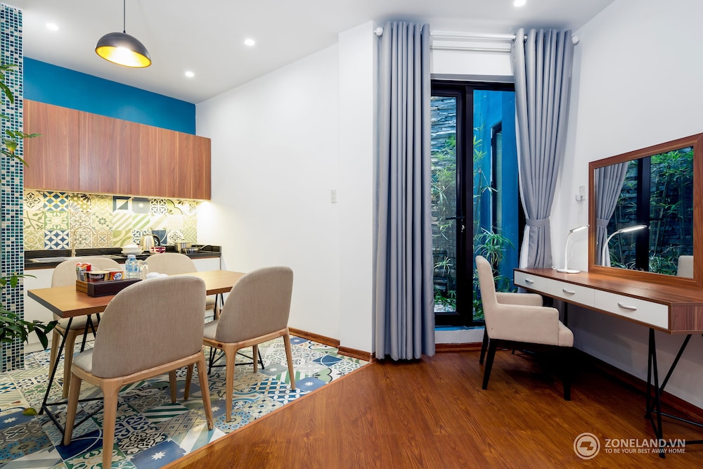 Cani Beach House 50/50