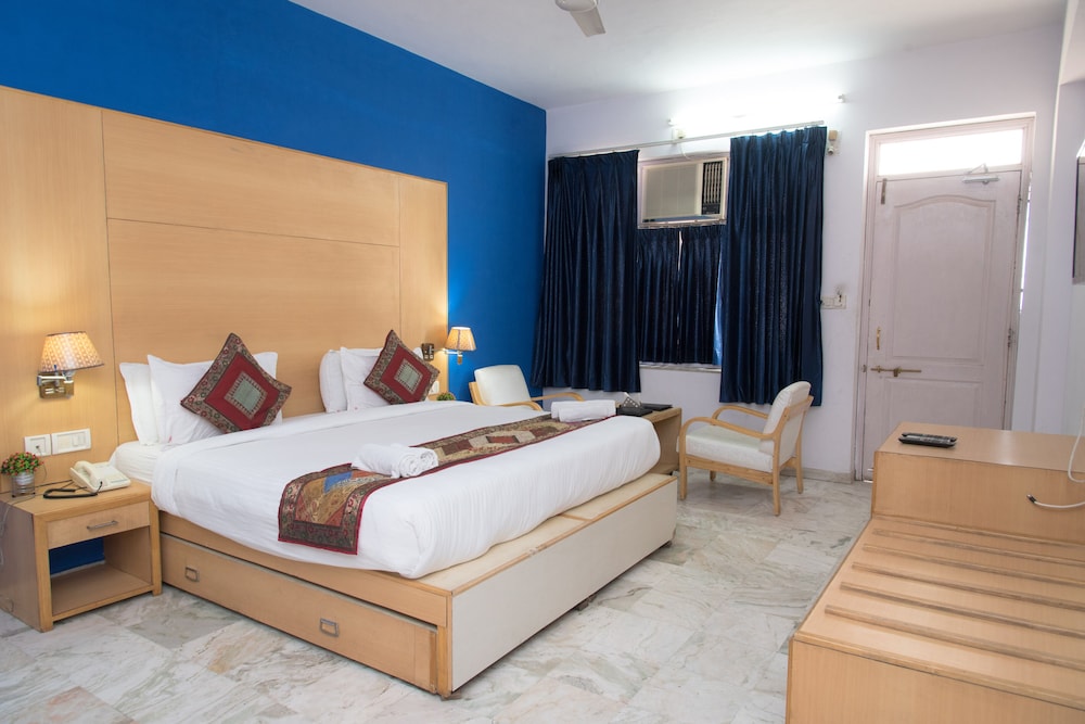 HOTEL GORBANDH 6/48