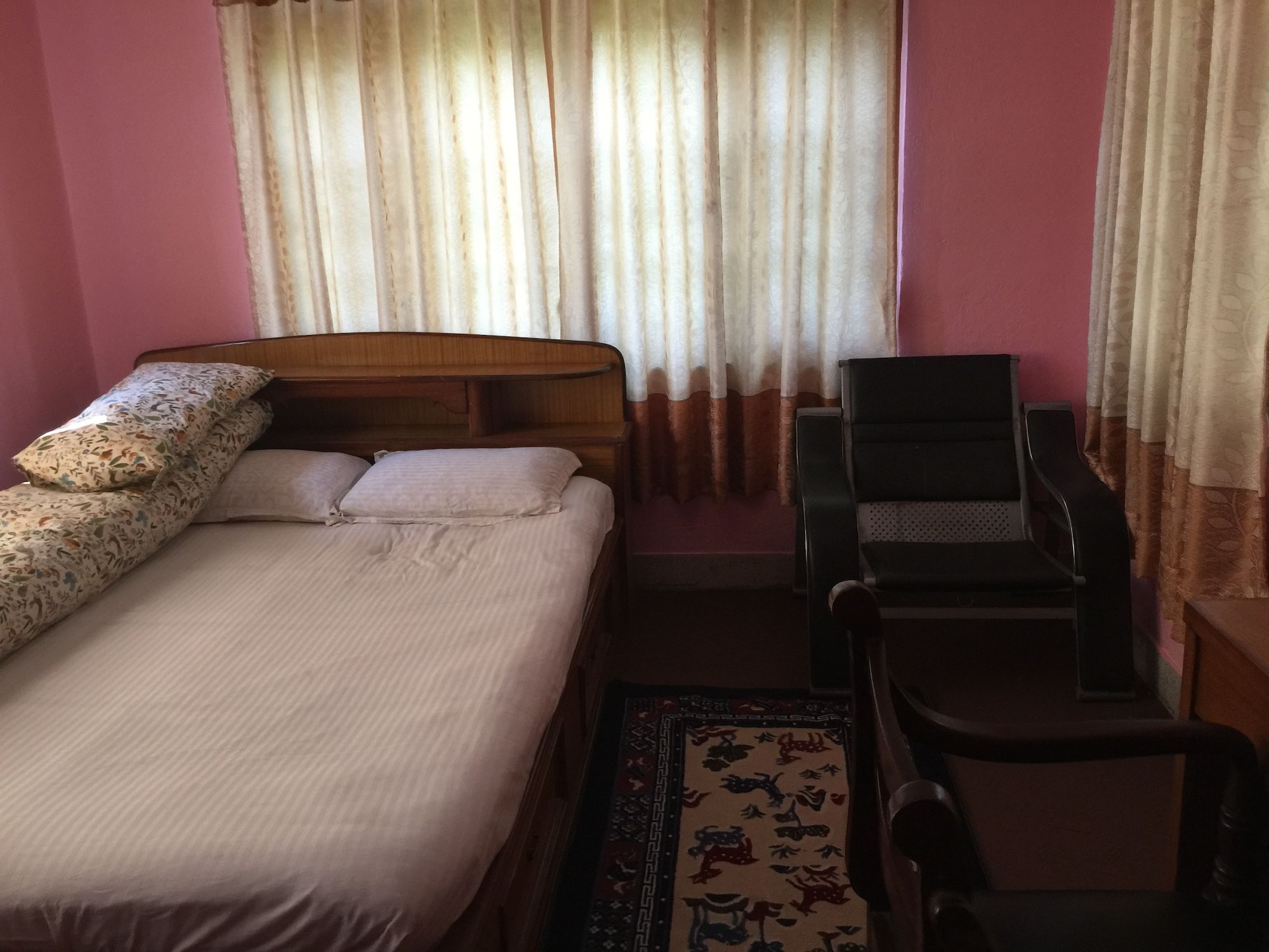 ROOM, KING BED, CITY VIEW