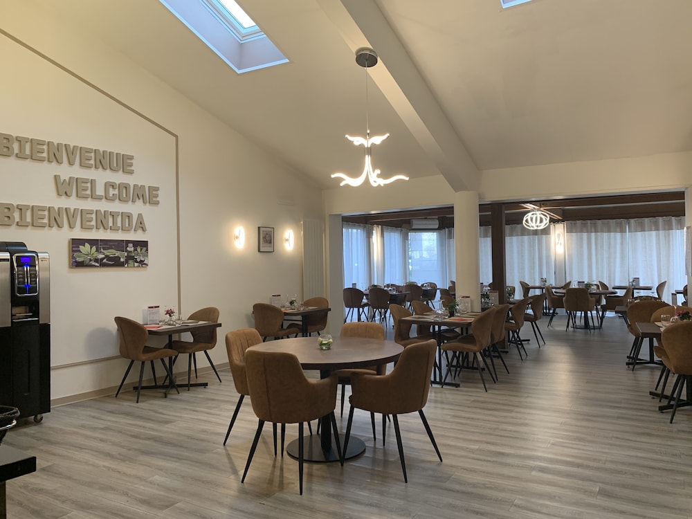 HOTEL AU RELAIS DES LILAS 19/24