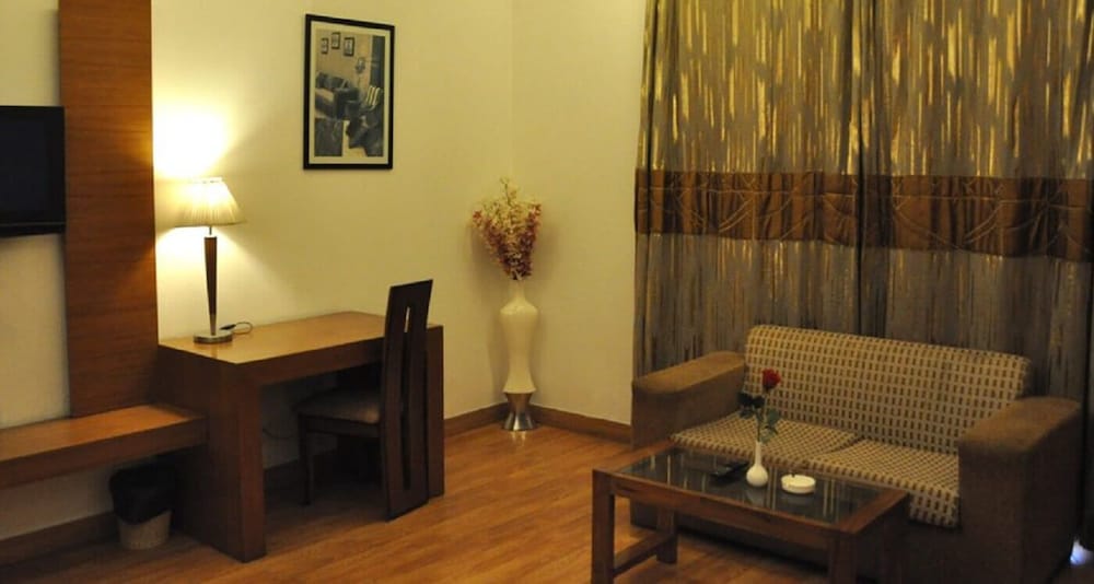Hari S Court Hotel Delhi 32/45