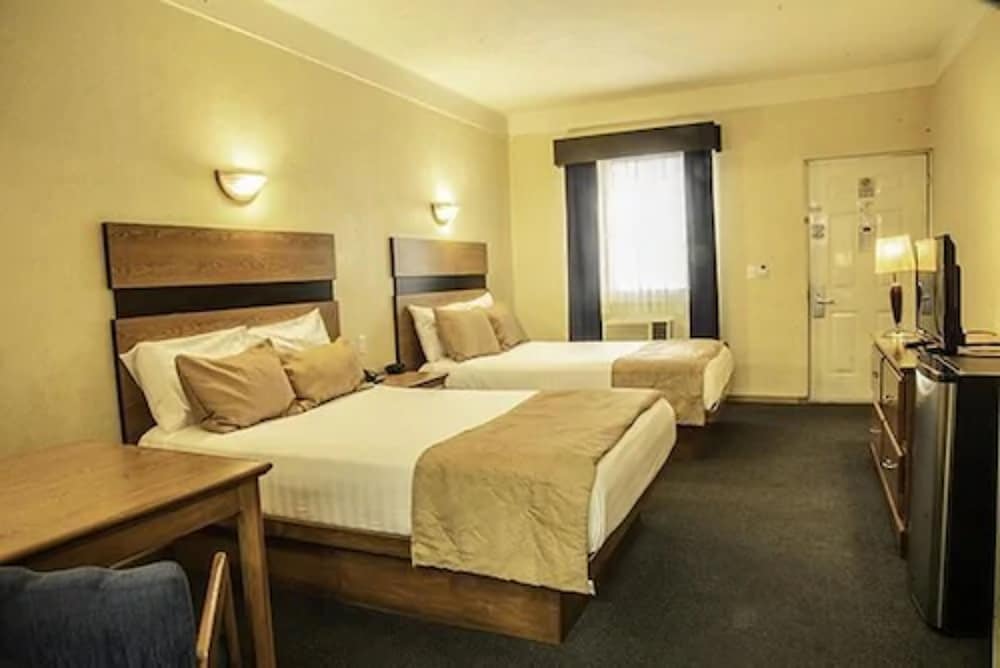 American Inn Hotel Suites Hidalgo Del Parral 22/45