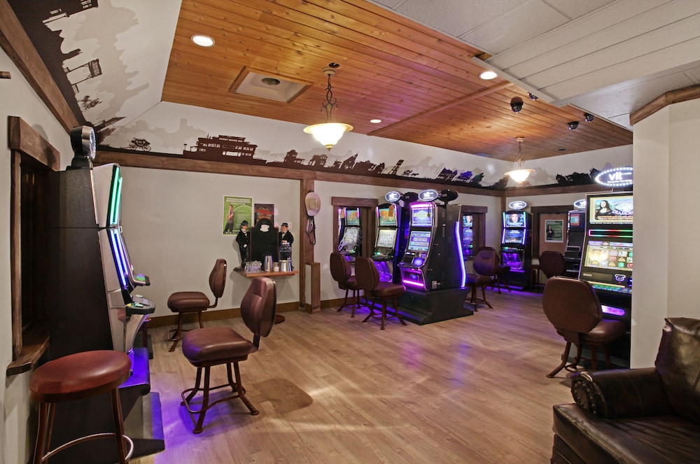 Guest House Inn And Suites 36/46