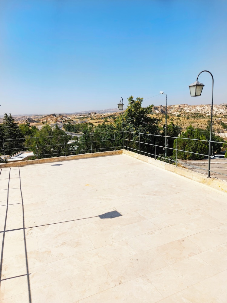 Acropolis Cave Suites 29/50