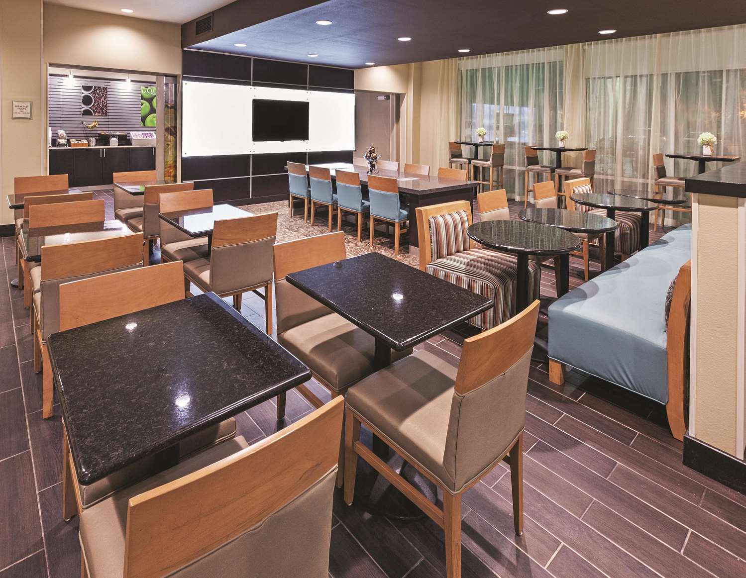 La Quinta Inn & Suites by Wyndham Wichita Falls - MSU Area 29/40