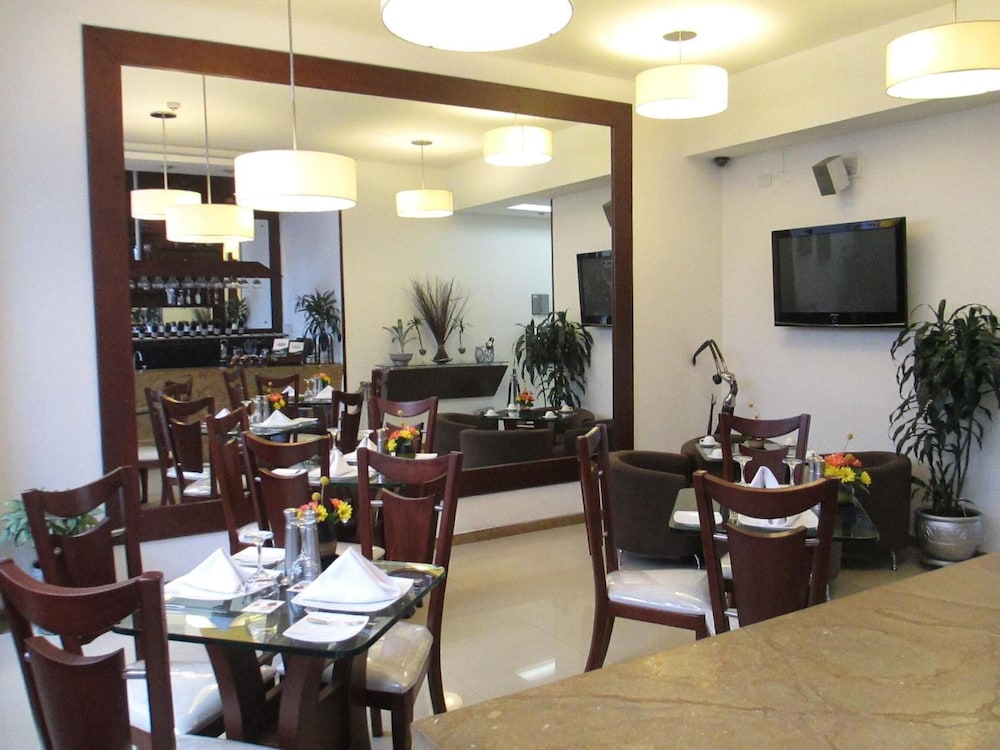 Hotel Platinum Suite 37/49