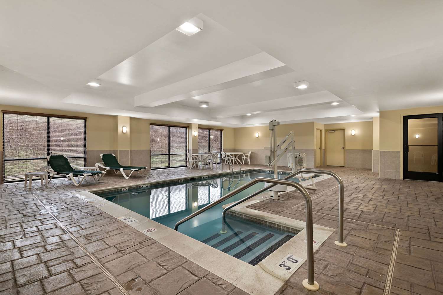 Comfort Suites Hummelstown Hershey 16/40