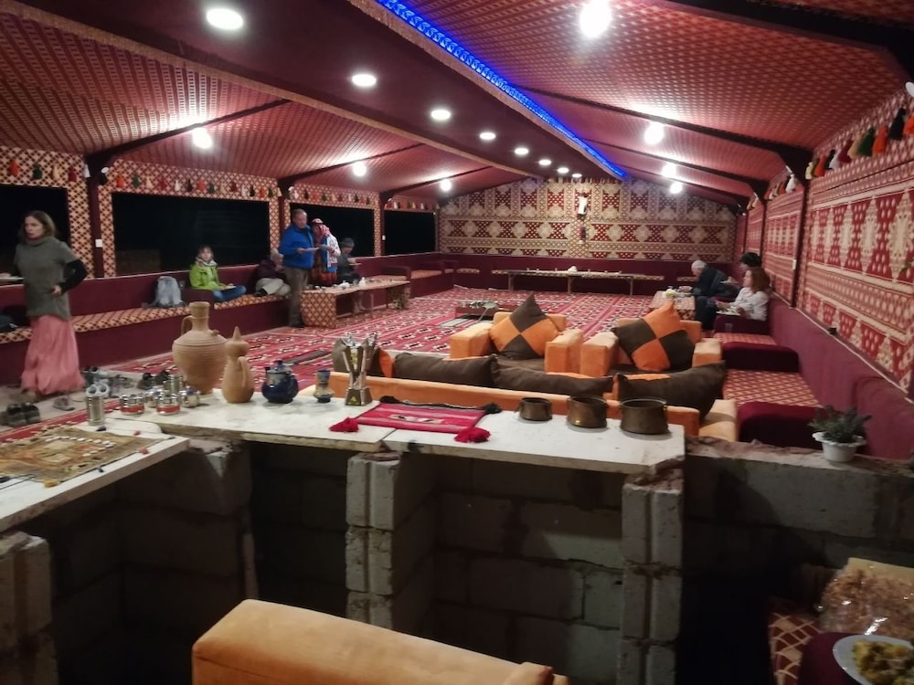 Bedouins Desert Camp 15/50
