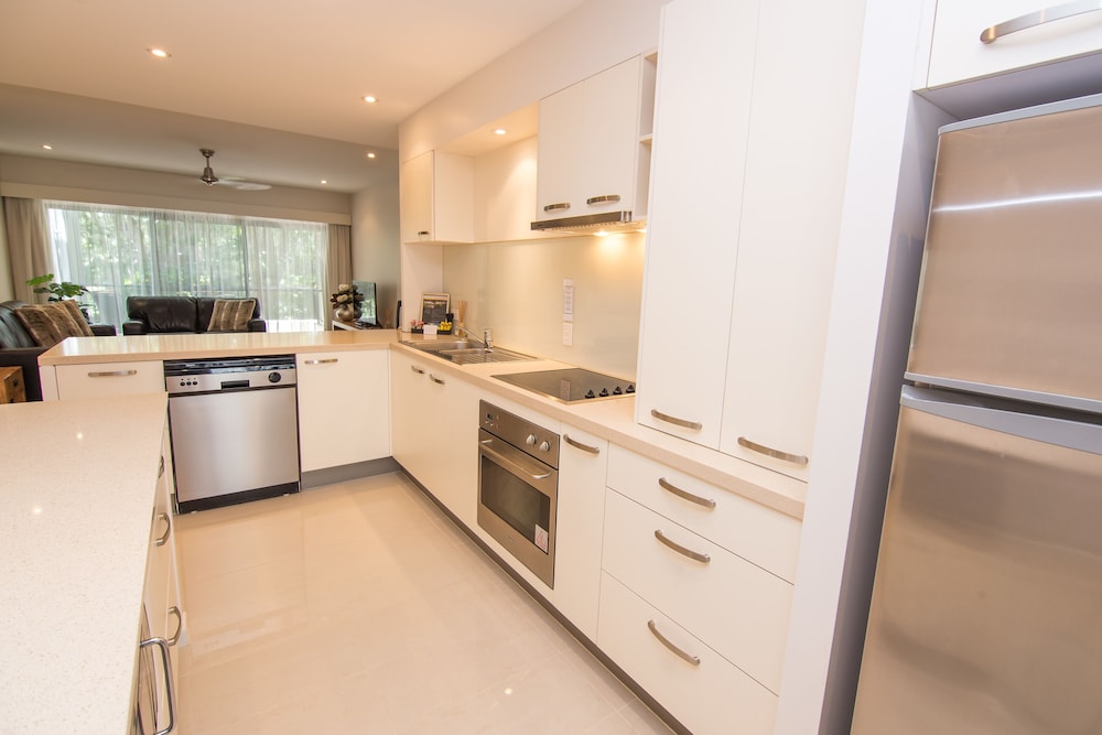 Noosa Springs Golf Resort Spa 7/65
