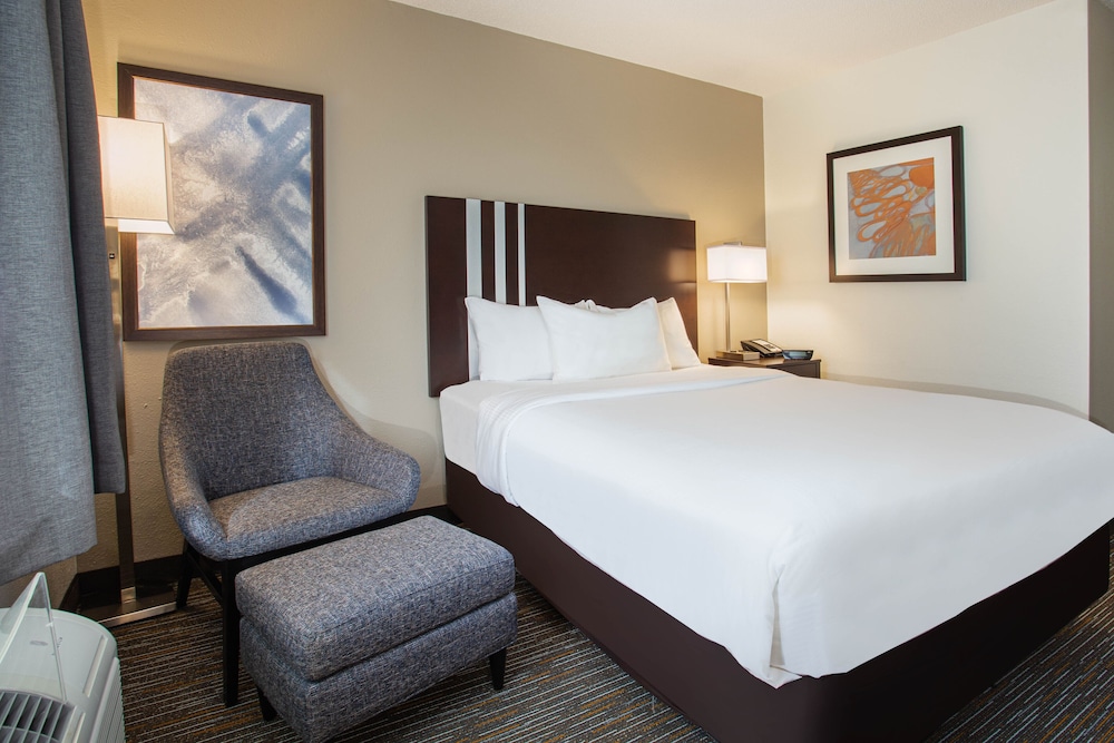 Wingate By Wyndham Gurnee 6/21