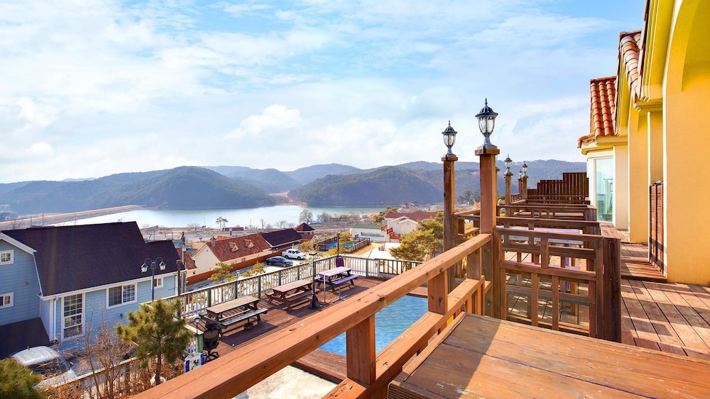 Gyeongju B House Pension 50/50